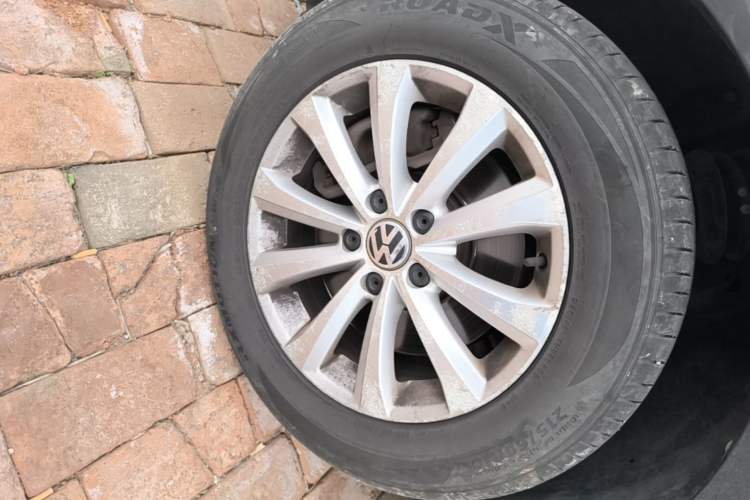 Used Volkswagen Sharan 2013 1.8TSI Standard Model Euro IV Left Front Wheel Hub