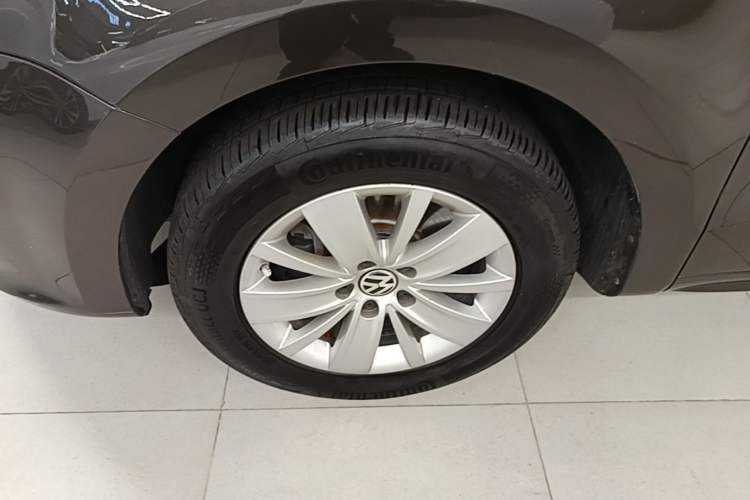Used Volkswagen Sharan 2013 1.8TSI Standard Model Left Front Wheel Hub