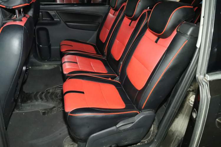 Used Volkswagen Sharan 2013 2.0 TSI Standard Model Left Rear Seat