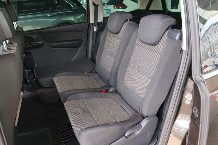 Used Volkswagen Sharan 2013 2.0 TSI Standard Model Left Rear Seat
