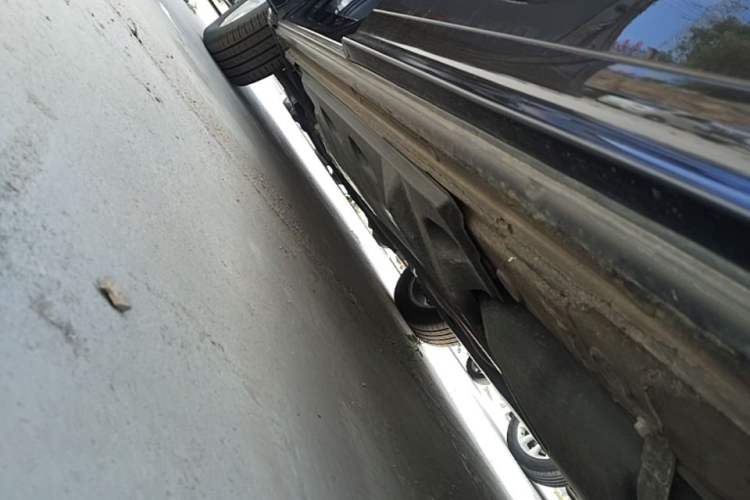 Used Volkswagen Sharan 2013 1.8TSI Standard Model Left Side Sill