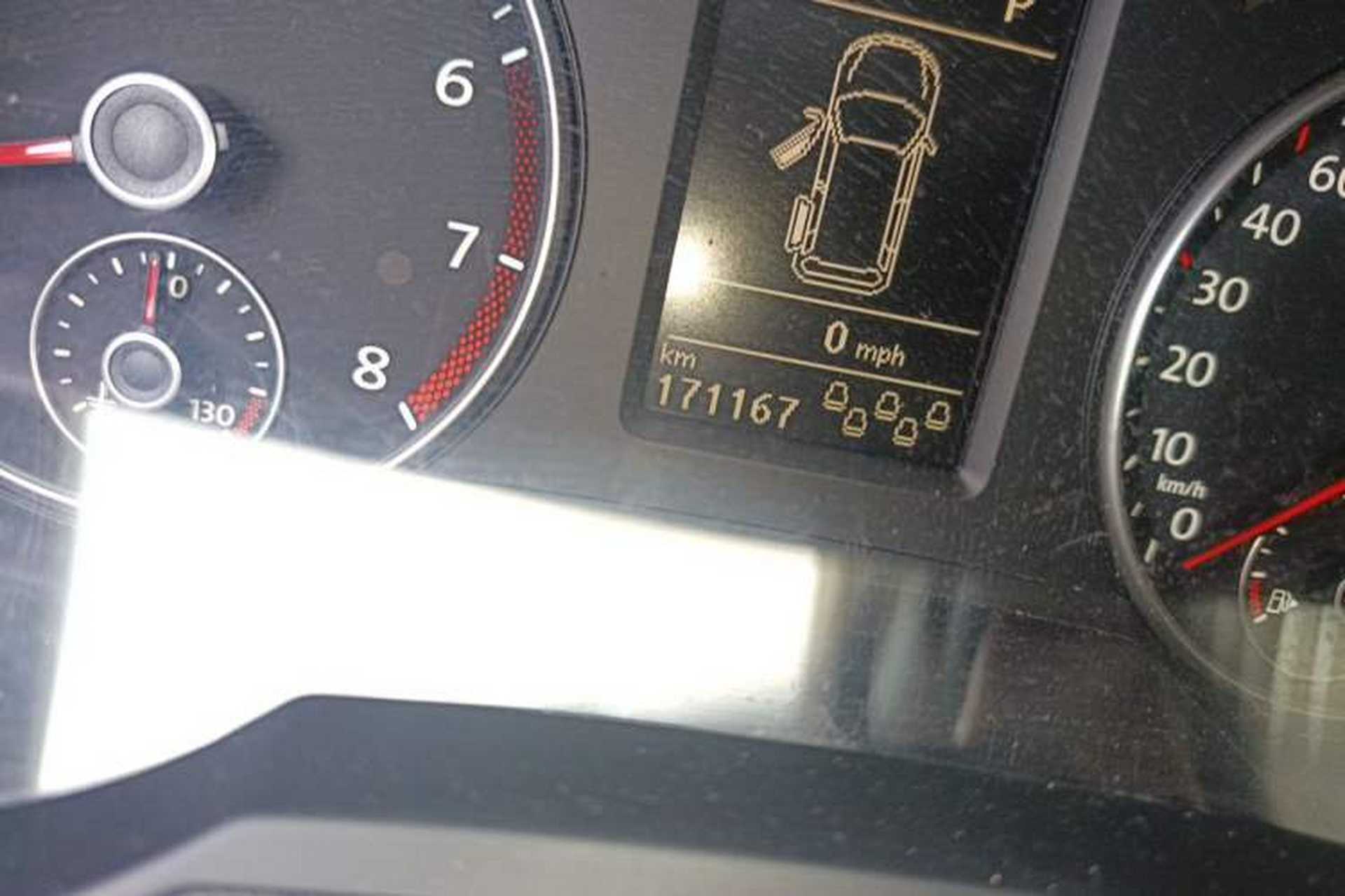 Used Volkswagen Sharan 2013 2.0 TSI Luxury Model Odometer Close Up