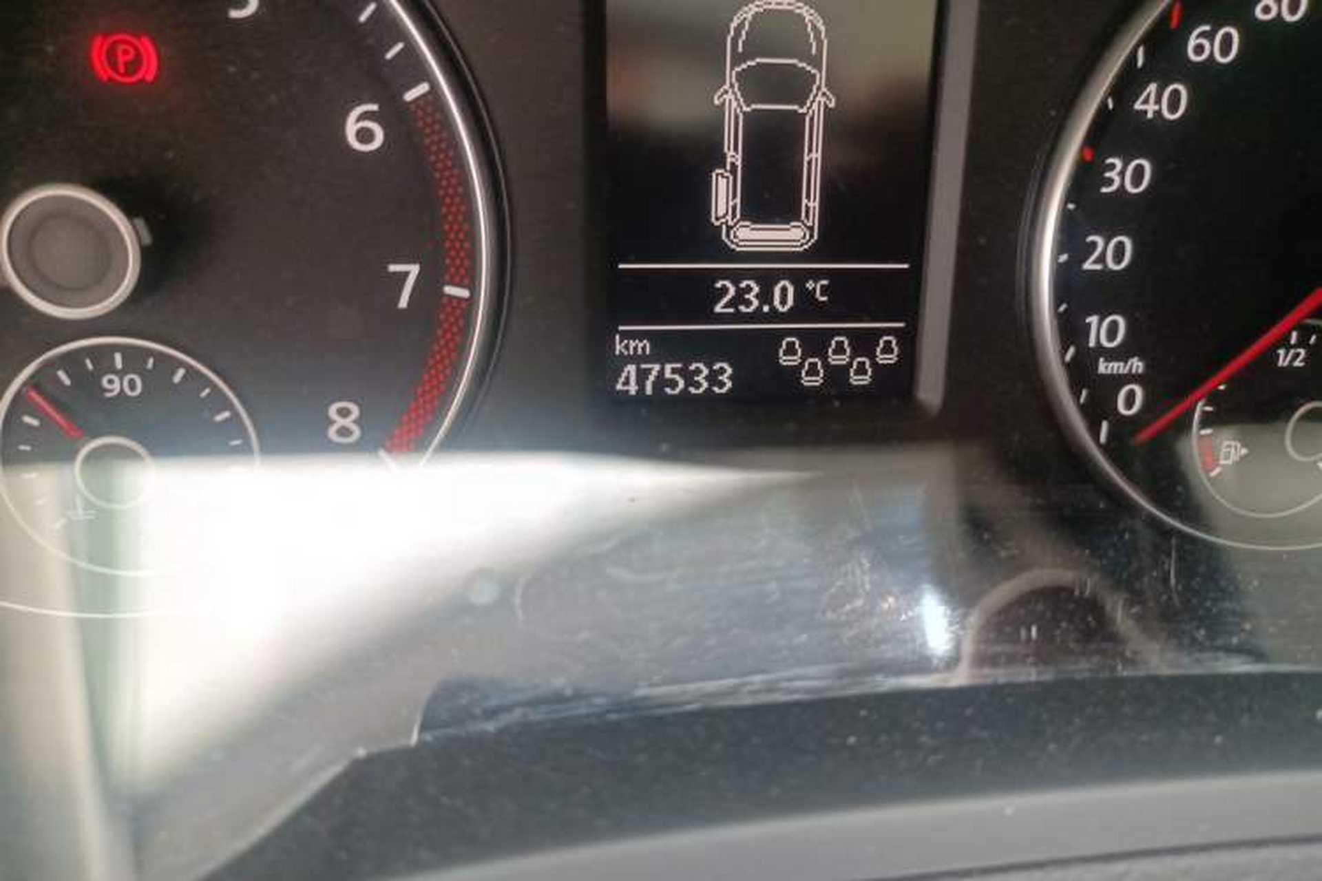 Used Volkswagen Sharan 2013 1.8TSI Standard Model Odometer Close Up