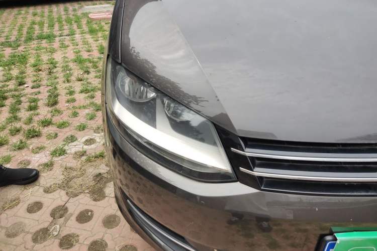Used Volkswagen Sharan 2013 1.8TSI Standard Model Euro IV Right Front Headlight