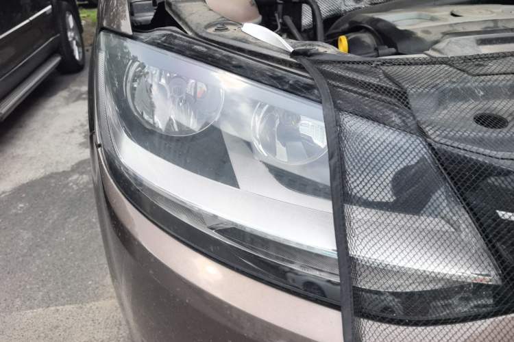 Used Volkswagen Sharan 2013 2.0 TSI Standard Model Right Front Headlight