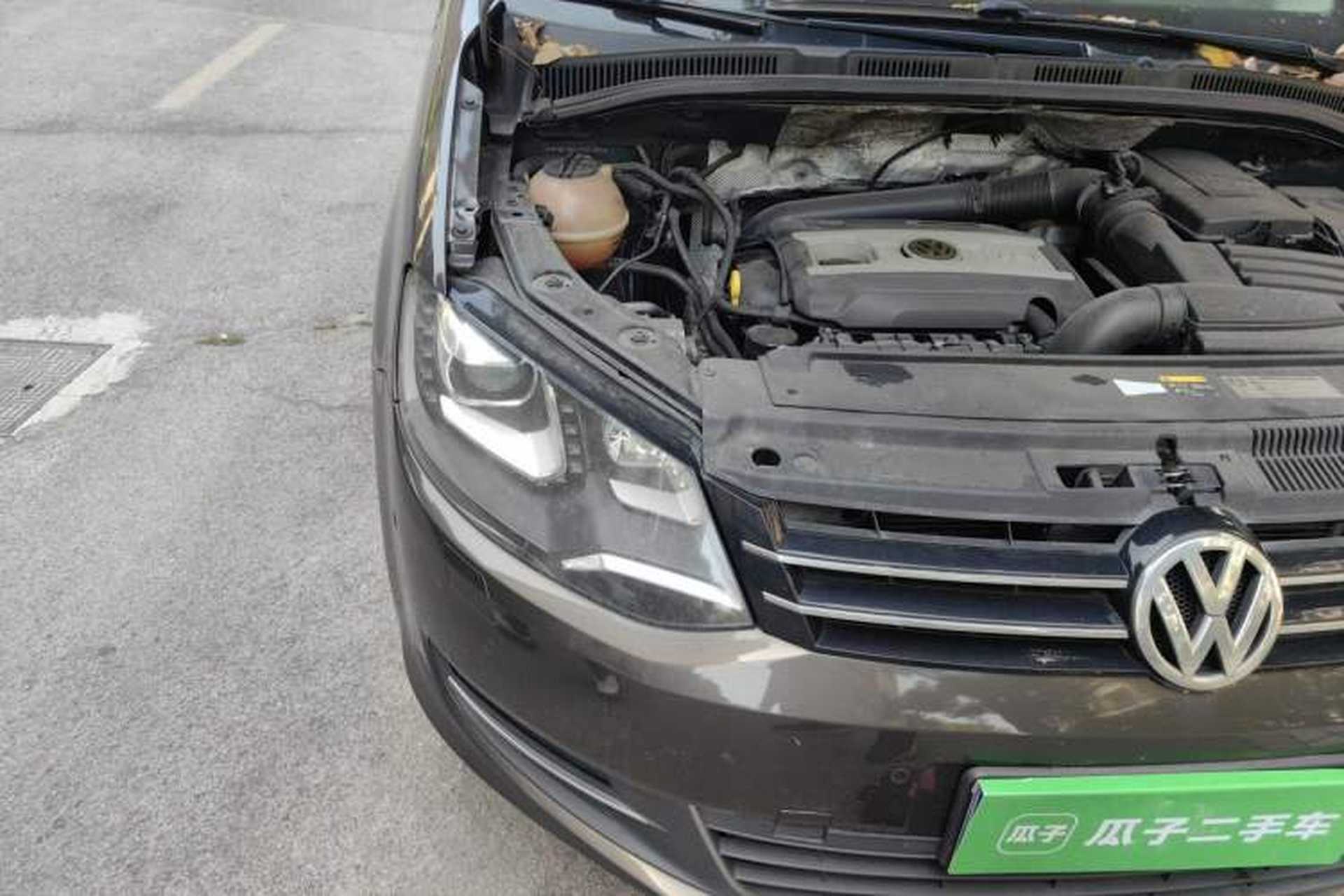 Used Volkswagen Sharan 2013 2.0 TSI Luxury Model Right Front Headlight