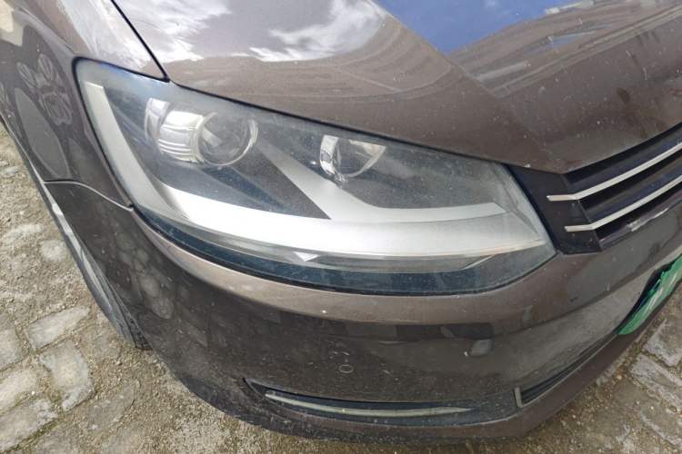 Used Volkswagen Sharan 2013 1.8TSI Standard Model Euro IV Right Front Headlight