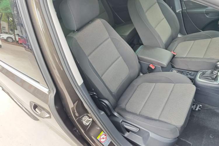 Used Volkswagen Sharan 2013 1.8TSI Standard Model Right Front Seat