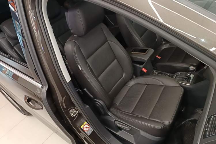 Used Volkswagen Sharan 2013 1.8TSI Standard Model Right Front Seat