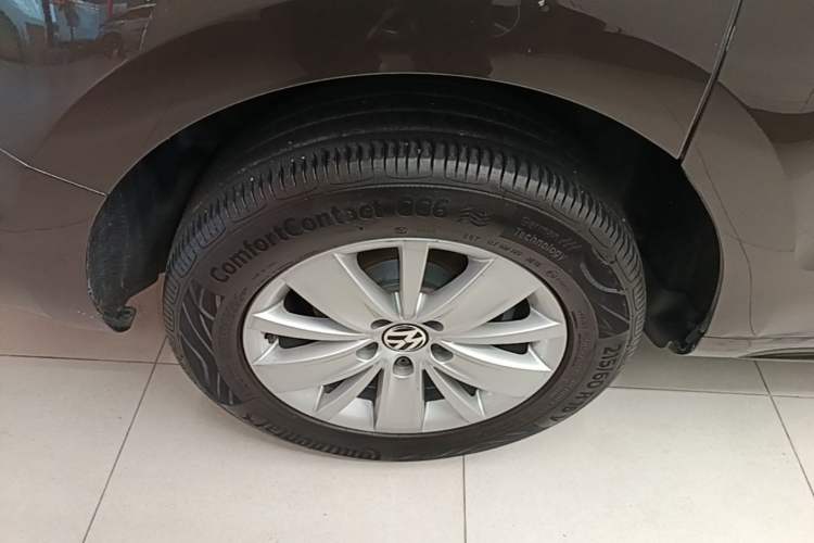 Used Volkswagen Sharan 2013 1.8TSI Standard Model Right Rear Wheel Hub