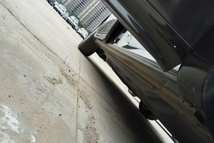 Used Volkswagen Sharan 2013 1.8TSI Standard Model Right Side Sill
