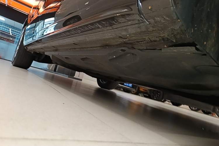 Used Volkswagen Sharan 2013 1.8TSI Standard Model Right Side Sill