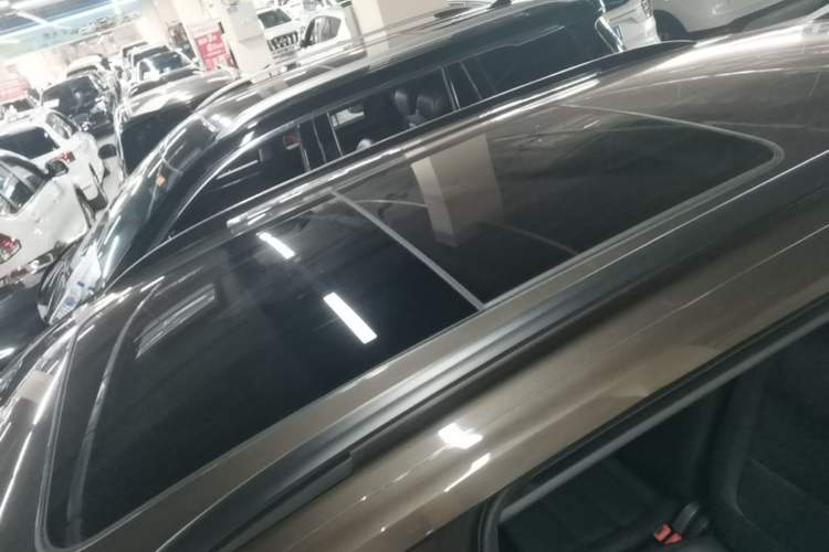 Used Volkswagen Sharan 2013 1.8TSI Standard Model Roof
