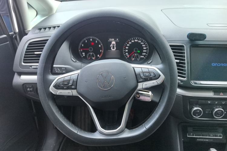 Used Volkswagen Sharan 2013 2.0 TSI Standard Model Steering Wheel