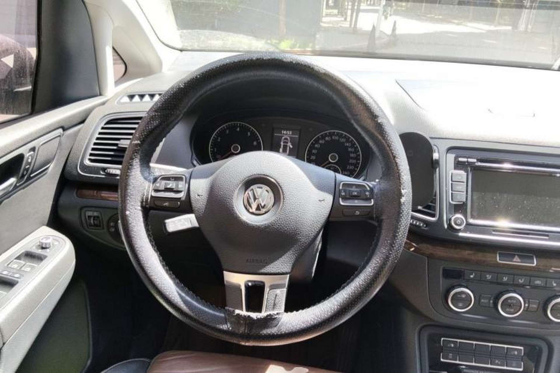 Used Volkswagen Sharan 2013 1.8TSI Comfort Model Euro IV Steering Wheel