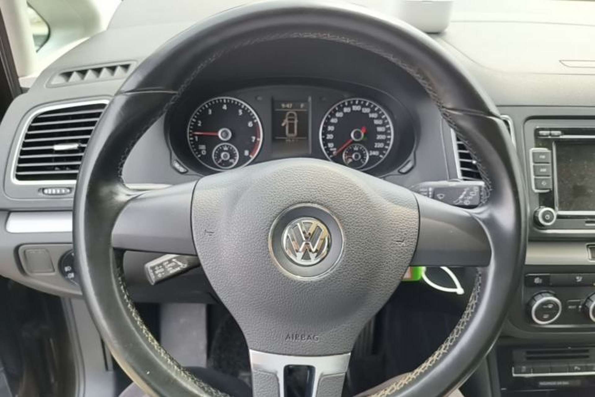 Used Volkswagen Sharan 2013 1.8TSI Standard Model Steering Wheel