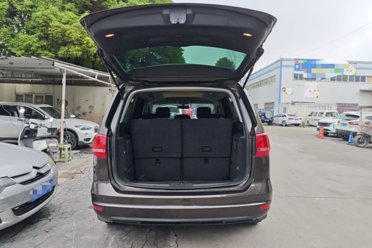 Used Volkswagen Sharan 2013 1.8TSI Standard Model Trunk