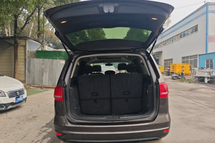 Used Volkswagen Sharan 2013 1.8TSI Standard Model Trunk