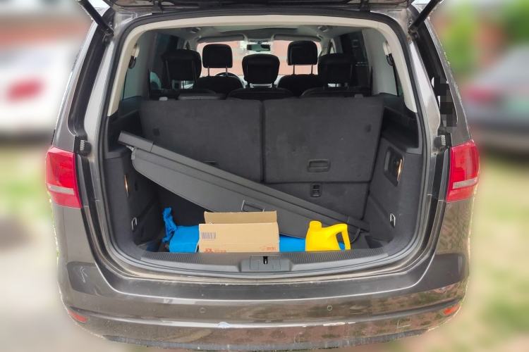Used Volkswagen Sharan 2013 1.8TSI Standard Model Euro IV Trunk