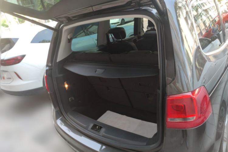 Used Volkswagen Sharan 2013 1.8TSI Standard Model Euro IV Trunk