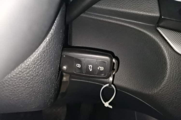 Used Volkswagen Sharan 2013 1.8TSI Standard Model Vehicle Key