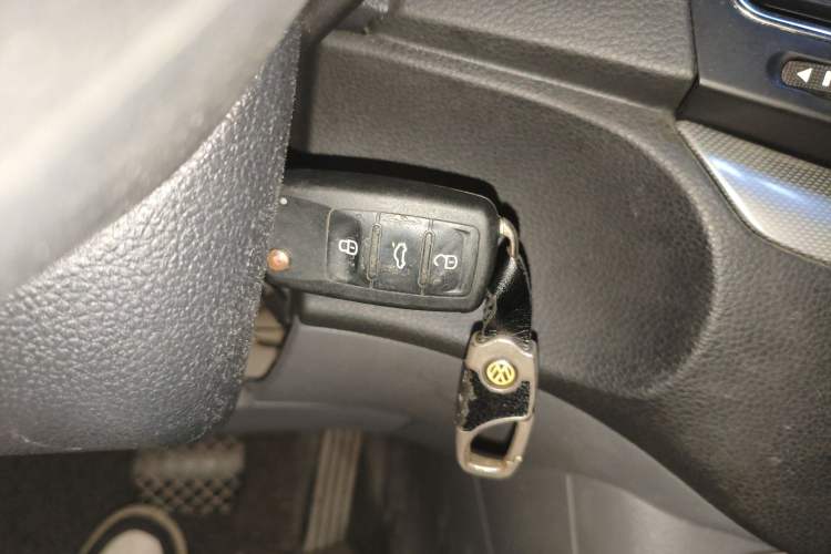 Used Volkswagen Sharan 2013 2.0 TSI Standard Model Vehicle Key
