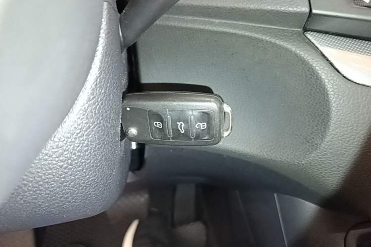 Used Volkswagen Sharan 2013 1.8TSI Standard Model Vehicle Key