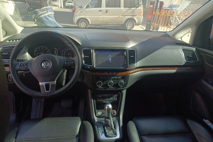 Used Volkswagen Sharan 2013 2.0 TSI Luxury Model Center Console