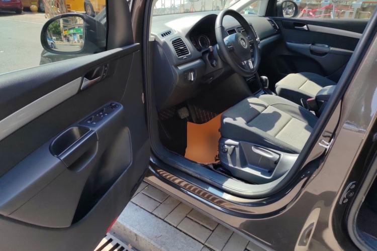 Used Volkswagen Sharan 2013 1.8TSI Standard Model Driver Seat