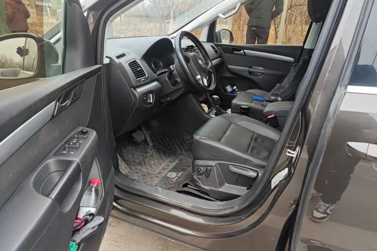 Used Volkswagen Sharan 2013 1.8TSI Standard Model Euro IV Driver Seat