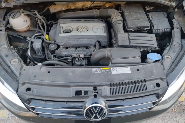 Used Volkswagen Sharan 2013 1.8TSI Standard Model Engine Bay