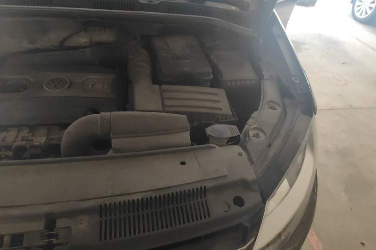 Used Volkswagen Sharan 2013 2.0 TSI Comfort Model Engine Bay Left