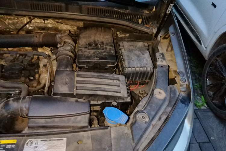 Used Volkswagen Sharan 2013 2.0 TSI Standard Model Engine Bay Left