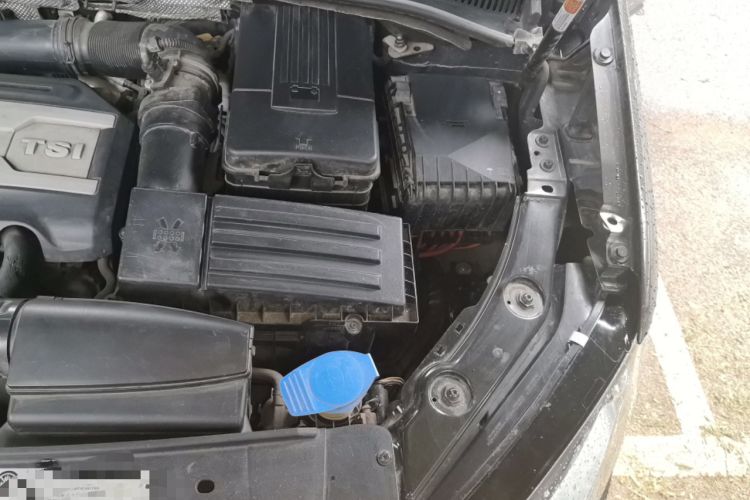 Used Volkswagen Sharan 2013 1.8TSI Comfort Model Engine Bay Left