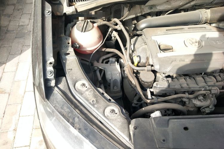 Used Volkswagen Sharan 2013 1.8TSI Standard Model Engine Bay Right