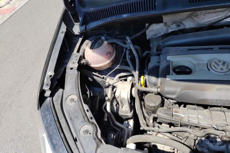 Used Volkswagen Sharan 2013 1.8TSI Standard Model Engine Bay Right