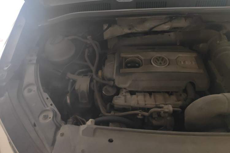 Used Volkswagen Sharan 2013 2.0 TSI Comfort Model Engine Bay Right