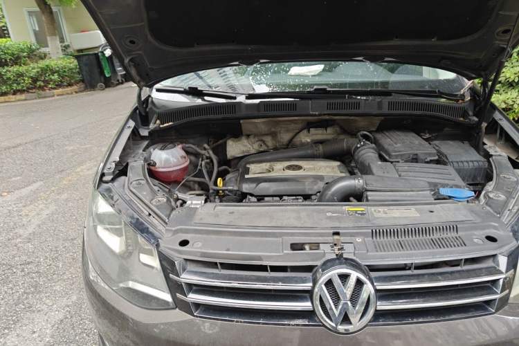 Used Volkswagen Sharan 2013 2.0 TSI Luxury Model Engine Bay Right