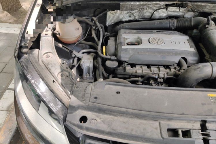 Used Volkswagen Sharan 2013 1.8TSI Comfort Model Engine Bay Right