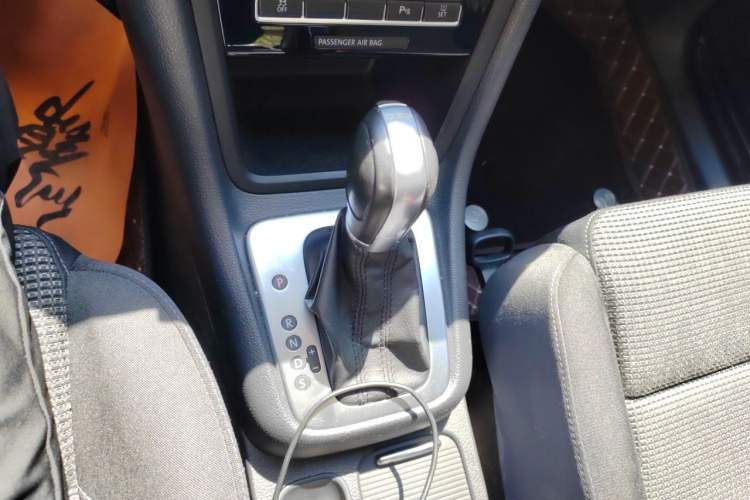 Used Volkswagen Sharan 2013 1.8TSI Standard Model Gear Lever