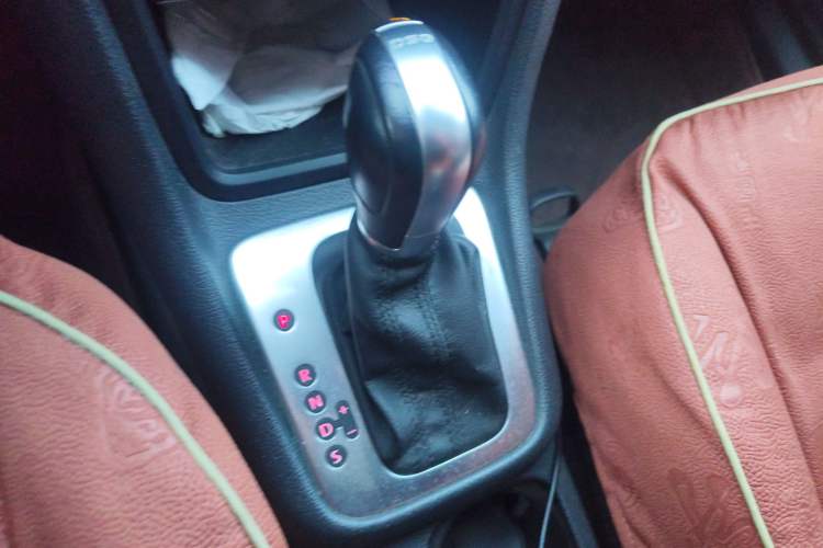 Used Volkswagen Sharan 2013 1.8TSI Standard Model Gear Lever