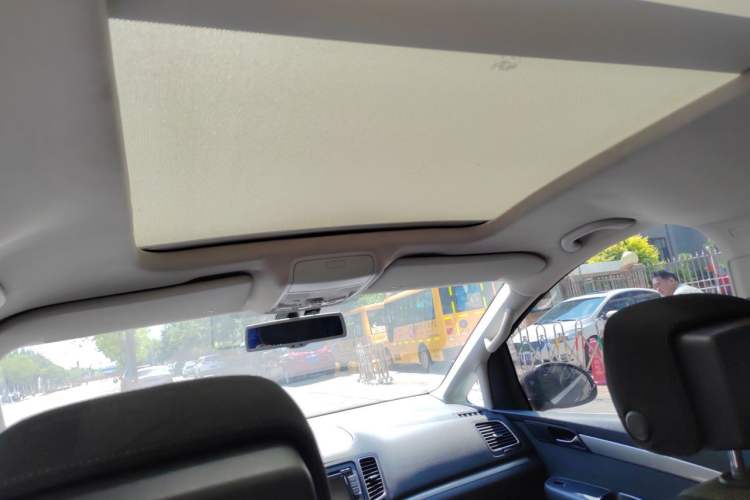 Used Volkswagen Sharan 2013 1.8TSI Standard Model Headliner