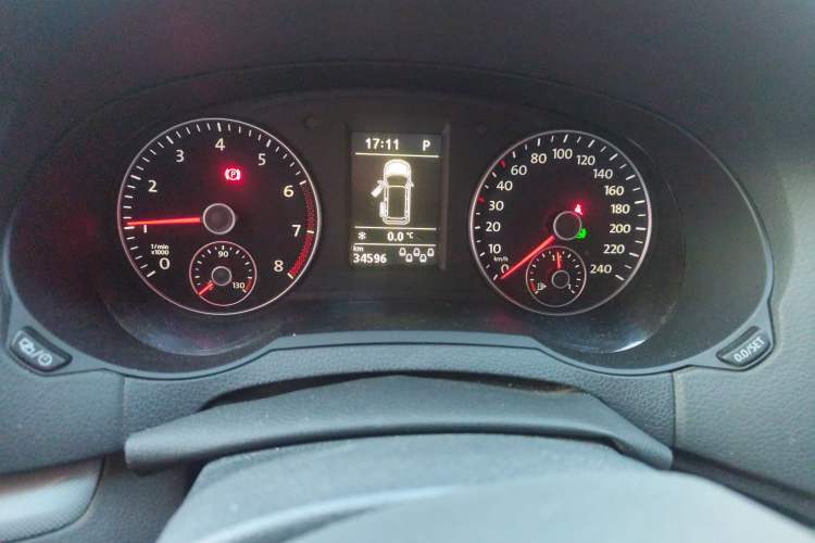 Used Volkswagen Sharan 2013 1.8TSI Standard Model Instrument Cluster