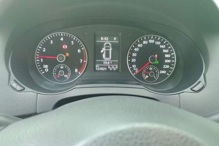Used Volkswagen Sharan 2013 1.8TSI Comfort Model Instrument Cluster