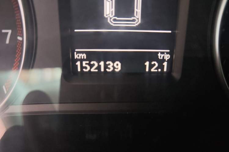 Used Volkswagen Sharan 2013 2.0 TSI Standard Model Odometer Close Up