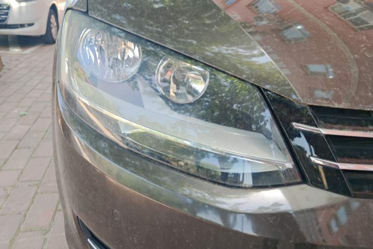 Used Volkswagen Sharan 2013 2.0 TSI Standard Model Right Front Headlight