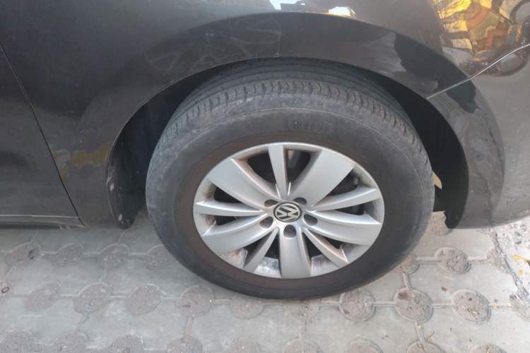 Used Volkswagen Sharan 2013 1.8TSI Standard Model Right Front Wheel Hub