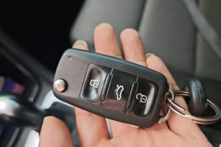 Used Volkswagen Sharan 2013 2.0 TSI Standard Model Vehicle Key