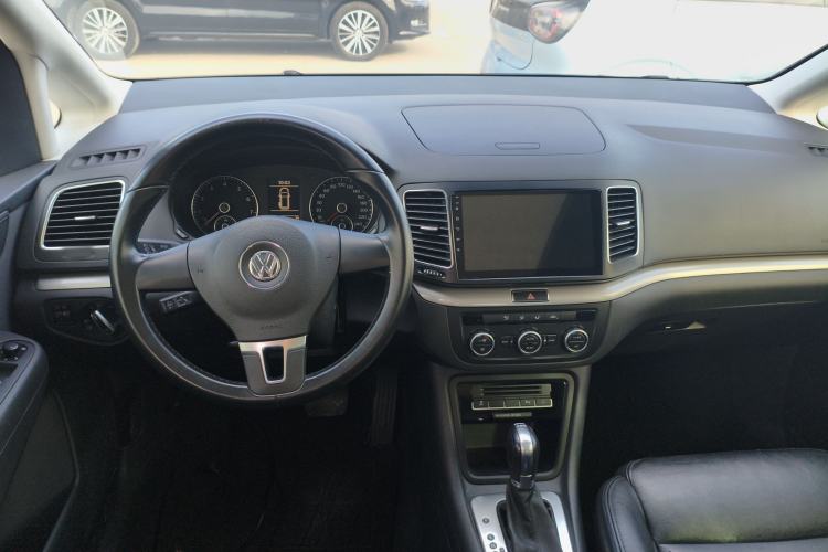 Used Volkswagen Sharan 2013 2.0 TSI Standard Model Center Console