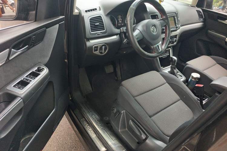 Used Volkswagen Sharan 2013 2.0 TSI Standard Model Driver Seat